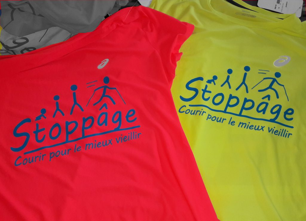 Maillots de course Stoppâge floqués du logo.